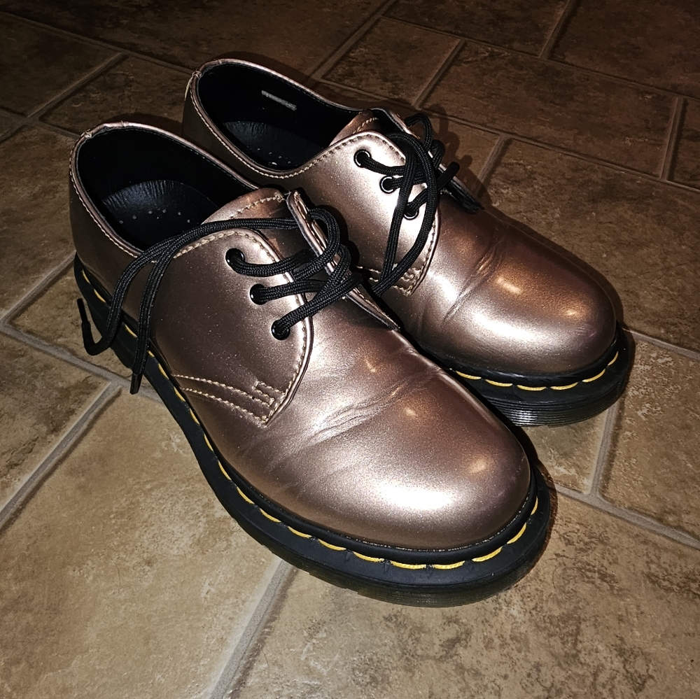 Dr Martens women's 6